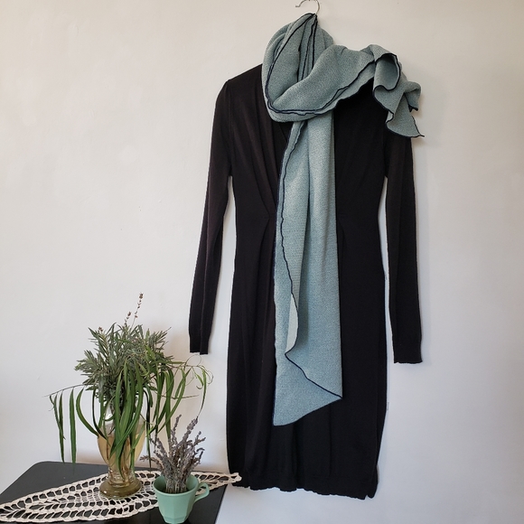 Scarf NEW. Made in Korea. - Picture 3 of 8